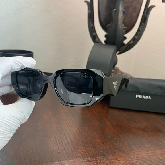 Prada Glossy Black Designer Sunglasses Prada | Accessories | Prada Glossy Black Designer Sunglasses  main image 2